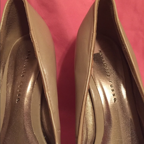 Charlotte Russe tan ruffle design platform heels - Picture 3 of 5